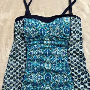 Lands End swim top with adjustable and removable straps.